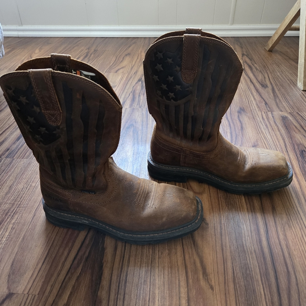 Ariat Brown Cowboy Boots Men's 9 Brown Flag Pattern Composite Toe